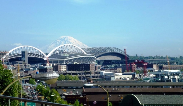 Mt Rainier from seattle.jpg